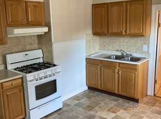 100 Mount Hope Ave FLOOR 2, Bristol, RI 02809