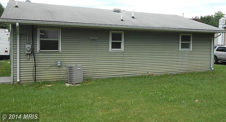 2nd image of 203 E 19th St