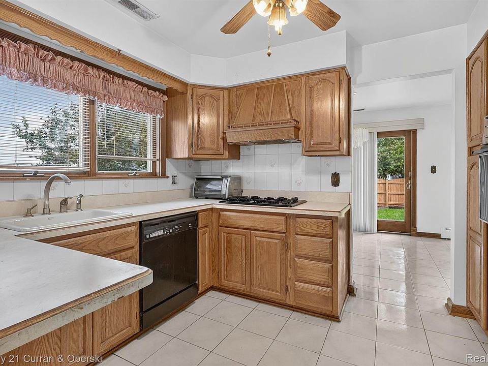 4580 Parkside Blvd, photo 16