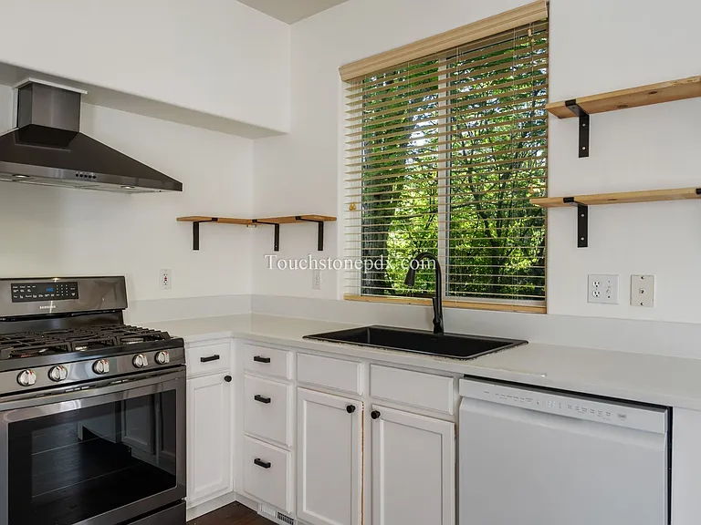 15508 SW Peridot Way — Photo 12