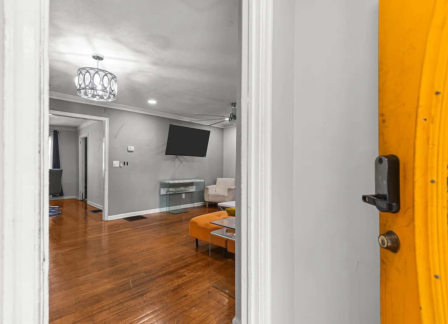 2 bed, 962 sqft, $2,499 — Photo 2