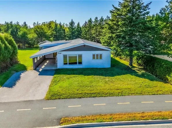 3441 Centenaire St, Tracadie, NB E1X 1A7
