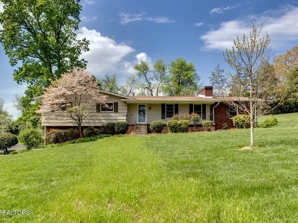 309 W Hills Rd, Knoxville, TN 37909