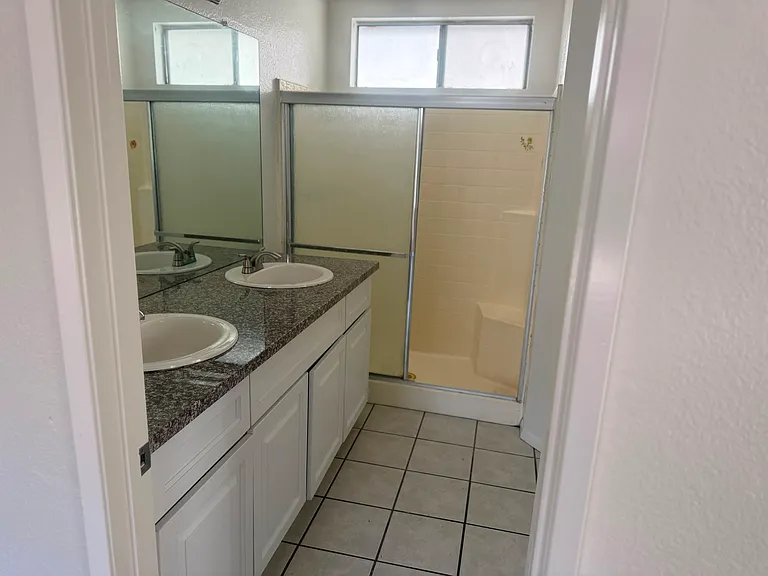 12001 Weeping Willow Ln — Photo 5
