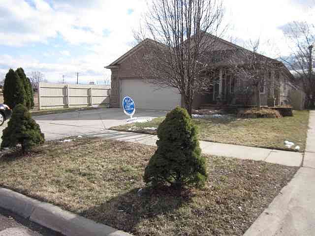 1st image of 22404 Maple Saint