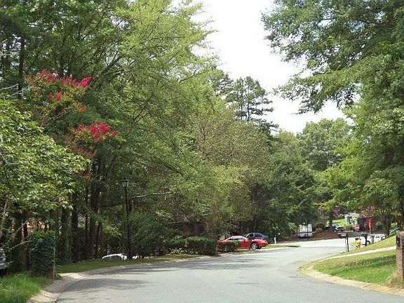 4th image of 9110 Saint Michaels Ln
