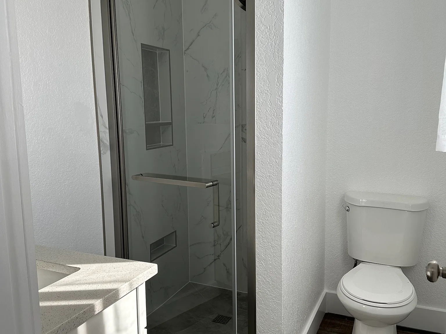 3 bed, 1200 sqft, $1,400 — Photo 2