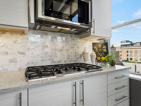 5th image of 1001 W Madison St APT 710