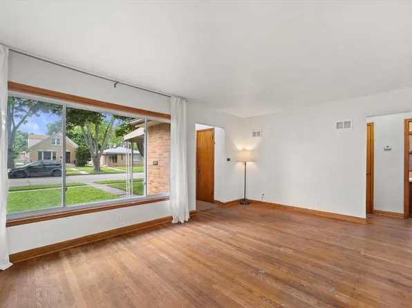 4912 North 66th STREET, Milwaukee, WI 53218
