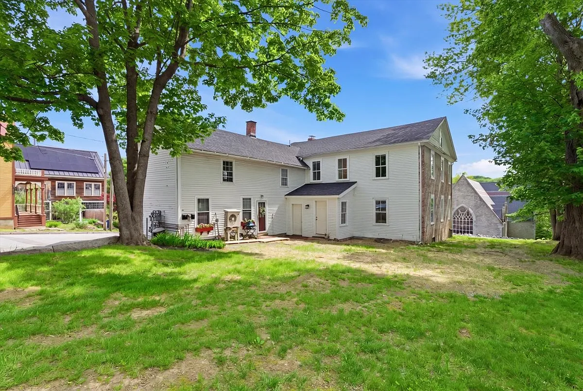 1 bed, 700 sqft, $1,550 — Photo 3
