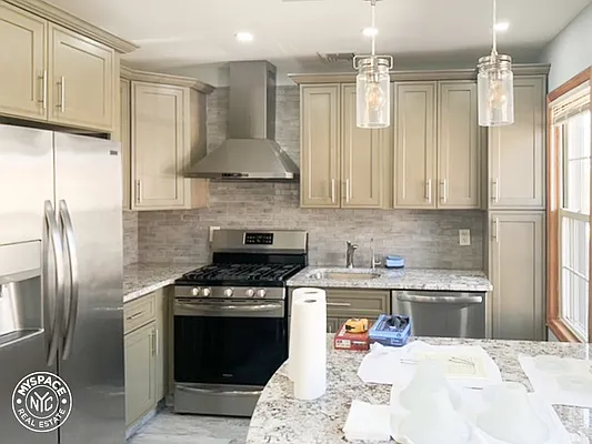 Rented by MySpaceNYC | media 2