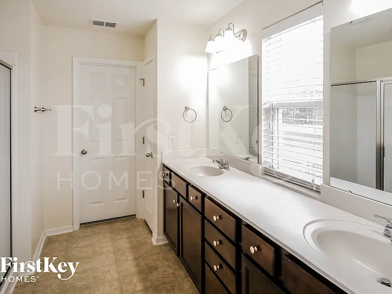 318 Beachgrass Ln — Photo 9