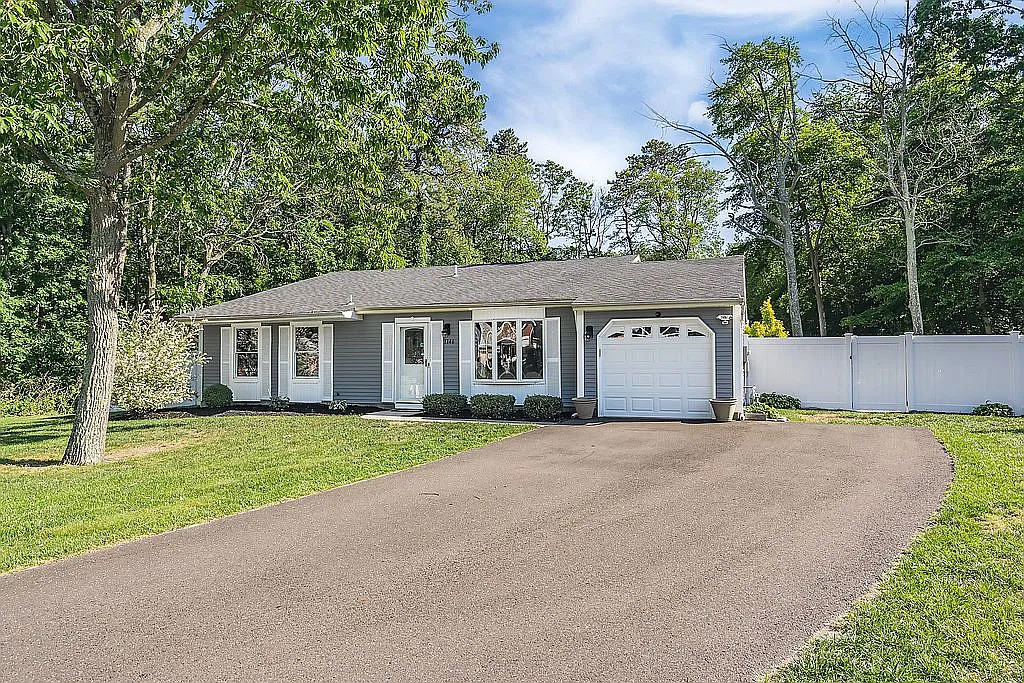 1146 Cherokee Ct photo 1