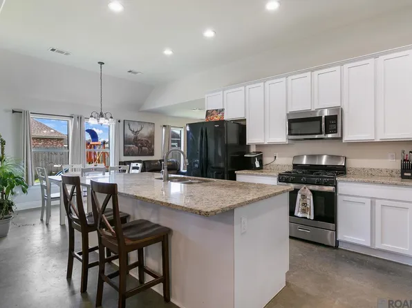 1015 N Millet Dr, Gramercy, LA 70052