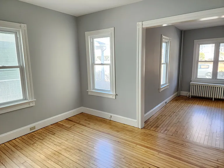 75 Prospect St — Photo 2