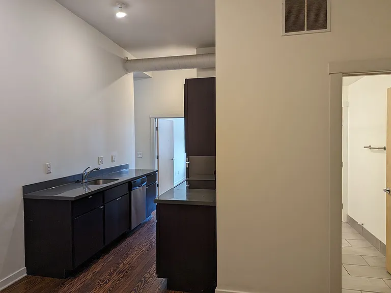1208 Main St — Photo 6
