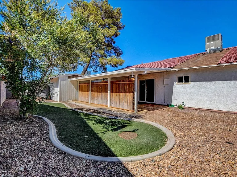 4367 S Mojave Rd — Photo 52
