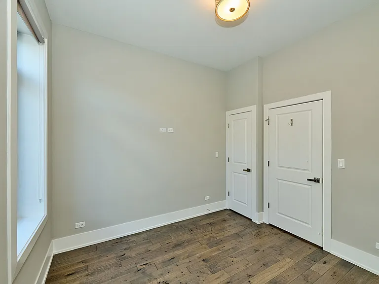 1752 W 18th Pl — Photo 6