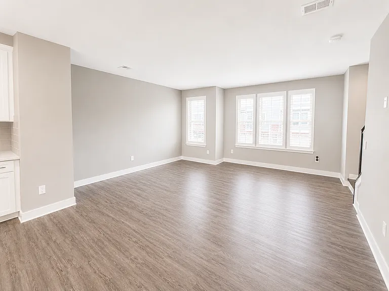 12 Questover Dr — Photo 9