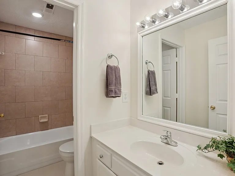 2429 Kennedy Ct — Photo 21