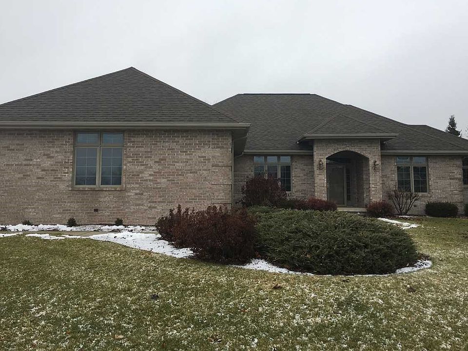 Brick Ranch on Harbor Lights Lake