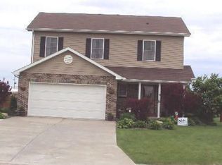 607 Lake Dr, Woodhull, IL