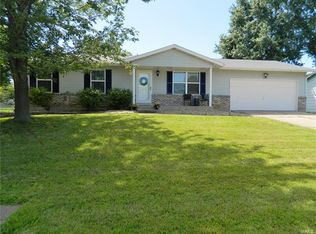 1127 Haven View Dr, O'Fallon, MO 63366