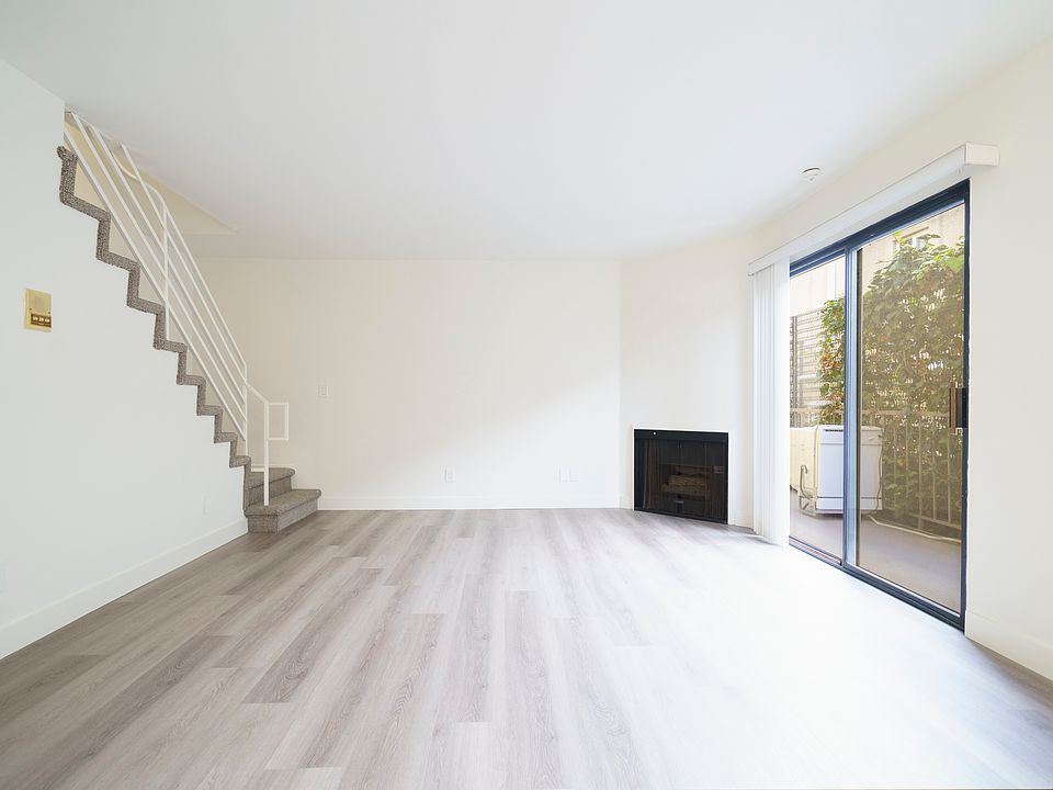 1st image of 112 S Saint Andrews Pl
