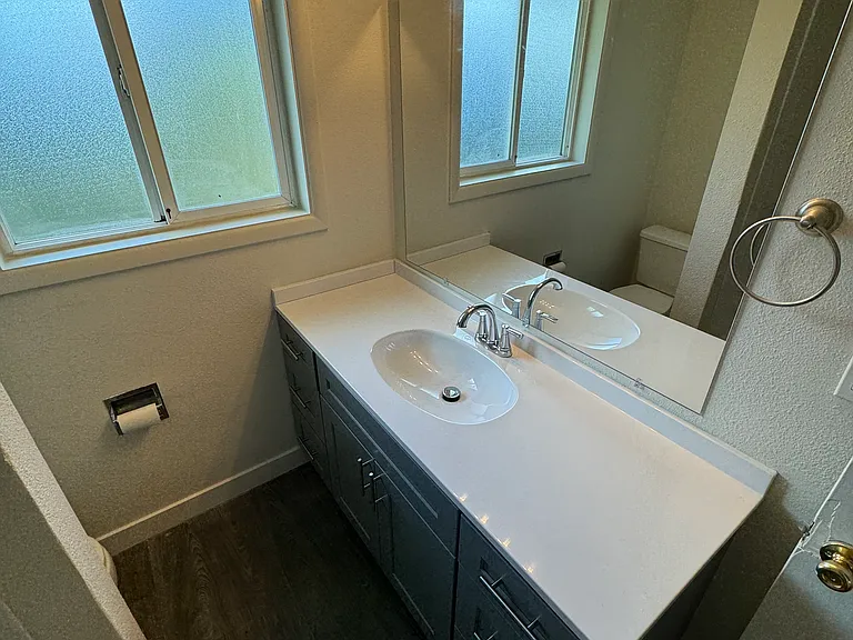 1215 23rd Ave SE #1 — Photo 7