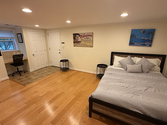 2nd image of 4799 Williamsburg Blvd