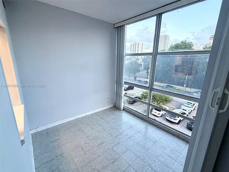 200 172nd St #416 — Photo 8