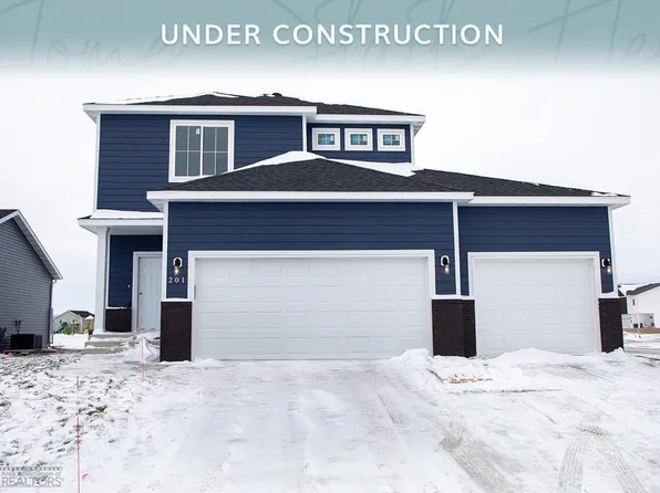 201 Lionheart Dr, Horace, ND 58047