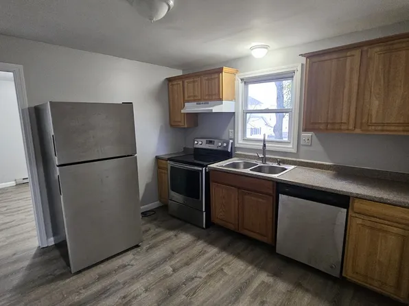 (undisclosed Address), Fall River, MA 02723