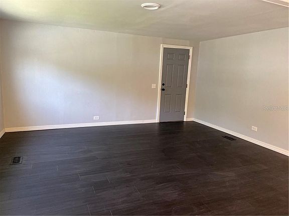 5th image of 327 Mount Saxon Ave NE #326