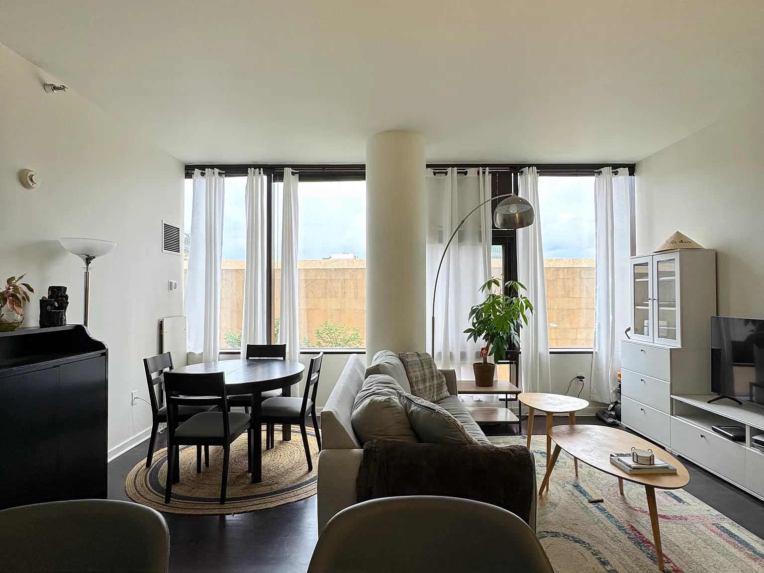 1 bed, 636 sqft, $2,500 — Photo 1