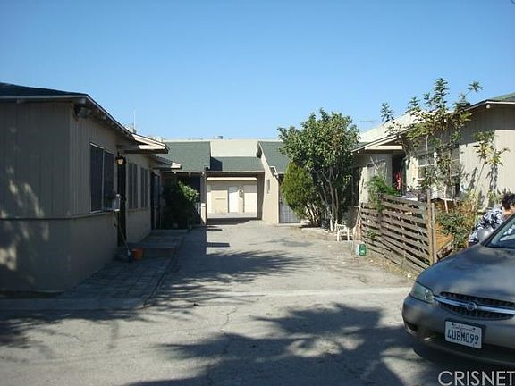 5th image of 12117 Hart St