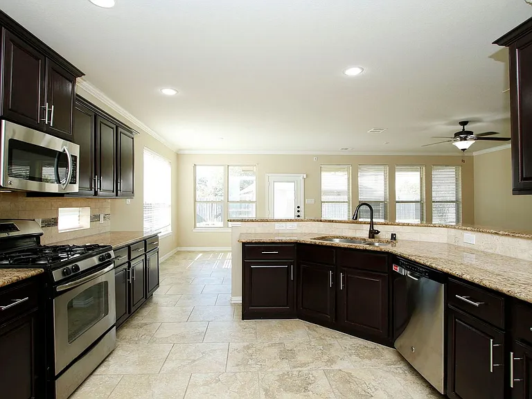 13827 Slate Mountain Ln — Photo 19