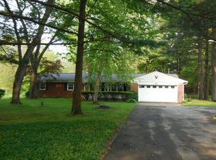 9512 Haverstick Rd, Indianapolis, IN 46240