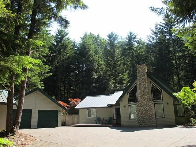 2nd image of 62108 Meadow Way E