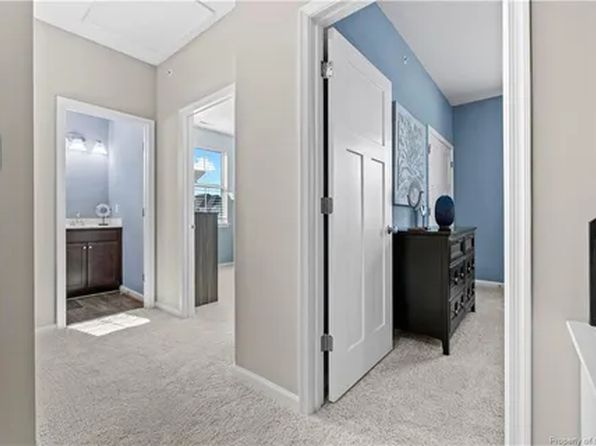 1008 Kathy Ann Way W