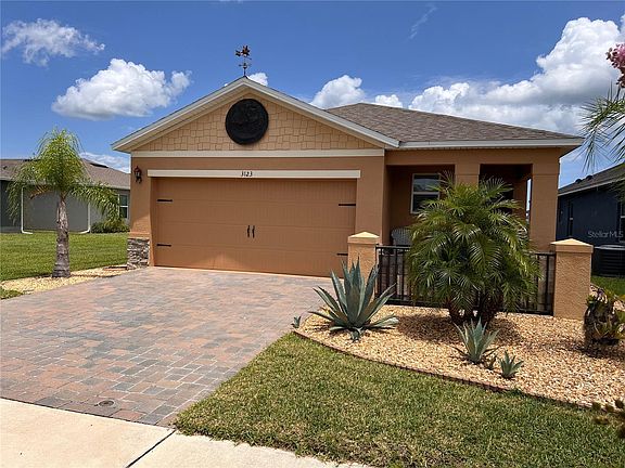 2nd image of 3123 Borassus Dr