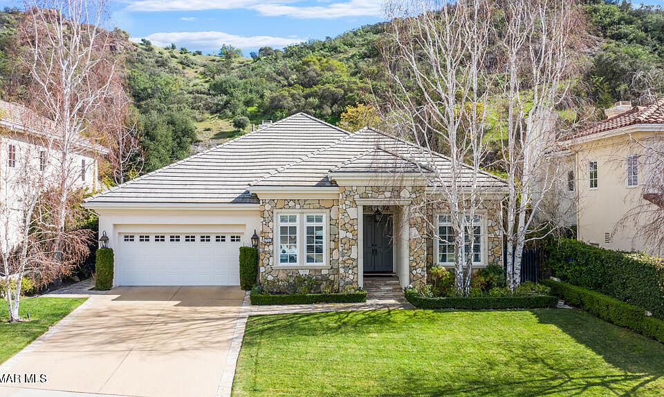 1st image of 290 Baybrook Ct
