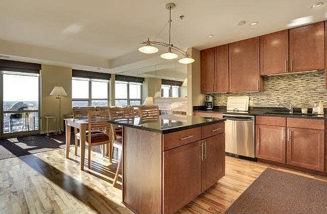 1st image of 929 Portland Avenue S