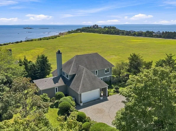 42 N Shore Dr #1, South Dartmouth, MA 02748