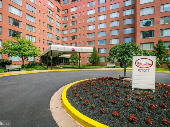 1111 Arlington Blvd APT 507, Arlington, VA 22209
