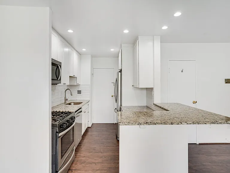6621 Wakefield Dr #510 — Photo 2