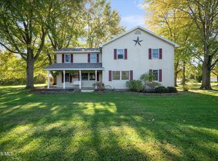 8520 Cedar Point Rd, Oregon, OH 43616
