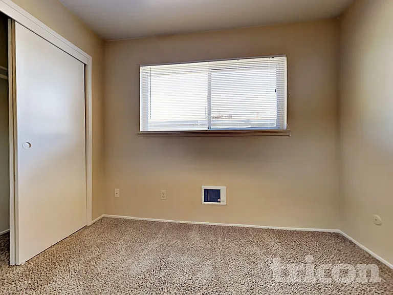 10061 Lincoln Village Dr — Photo 9