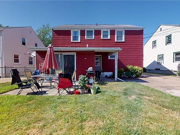 3rd image of 156 Mayville Ave