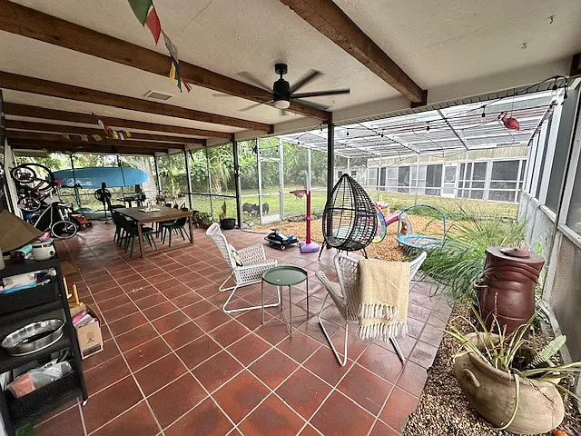 Large screened lanai